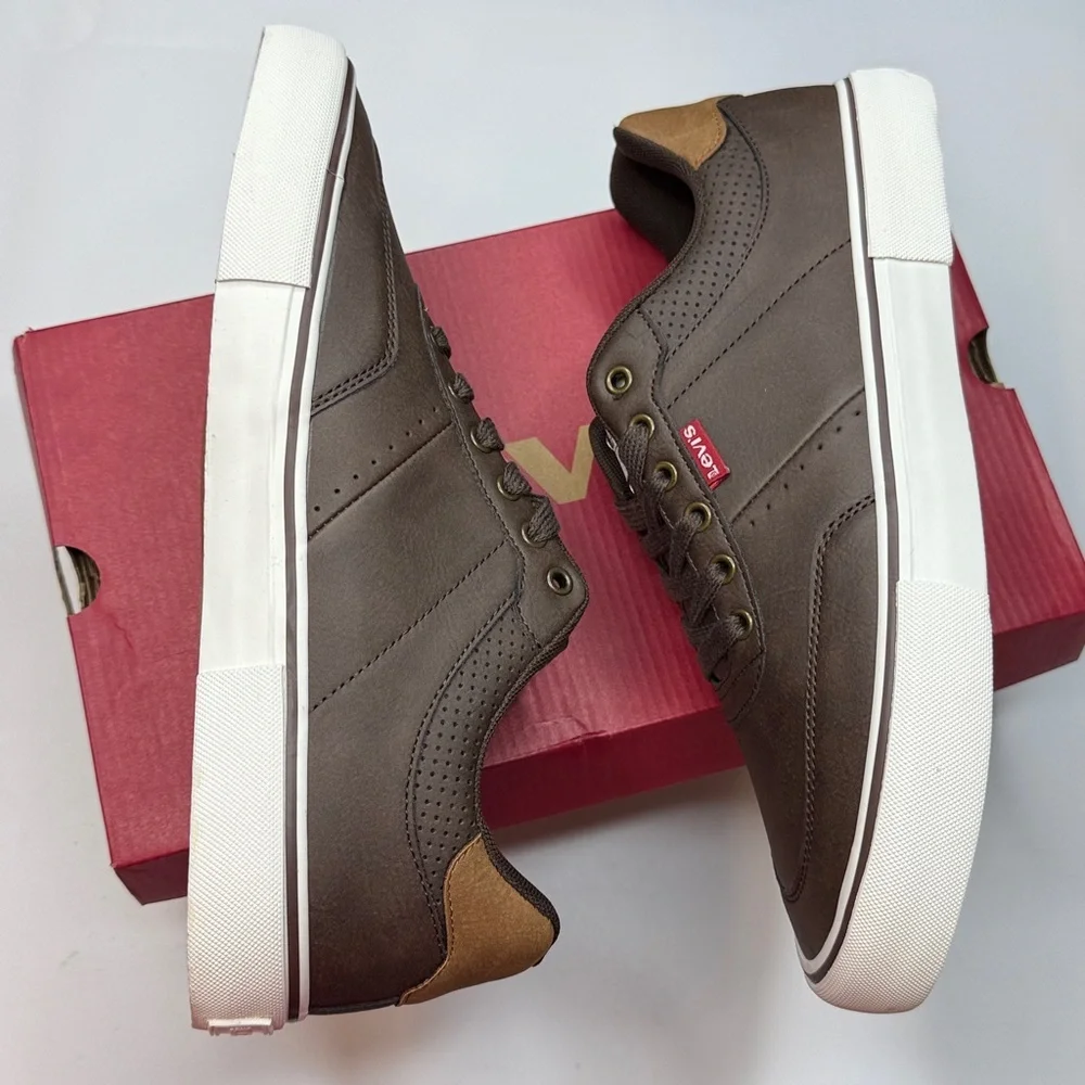Levi's Men's Munro Faux-Leather Retro Low Top Sneakers- Size 9.5